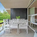 Fasti - 300m From The Sea By Interhome